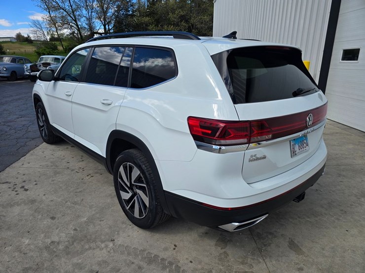 #416-•-2024-volkswagon-atlas-se-crossover-suv-image-3