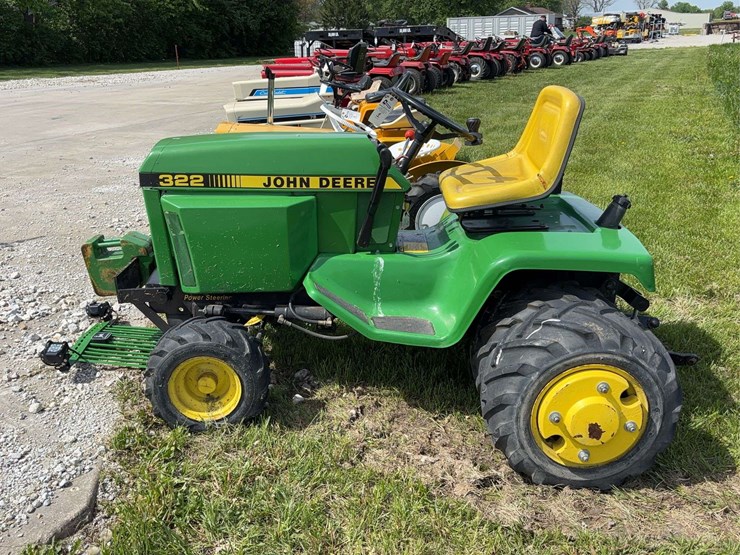 john-deere-322-image-2