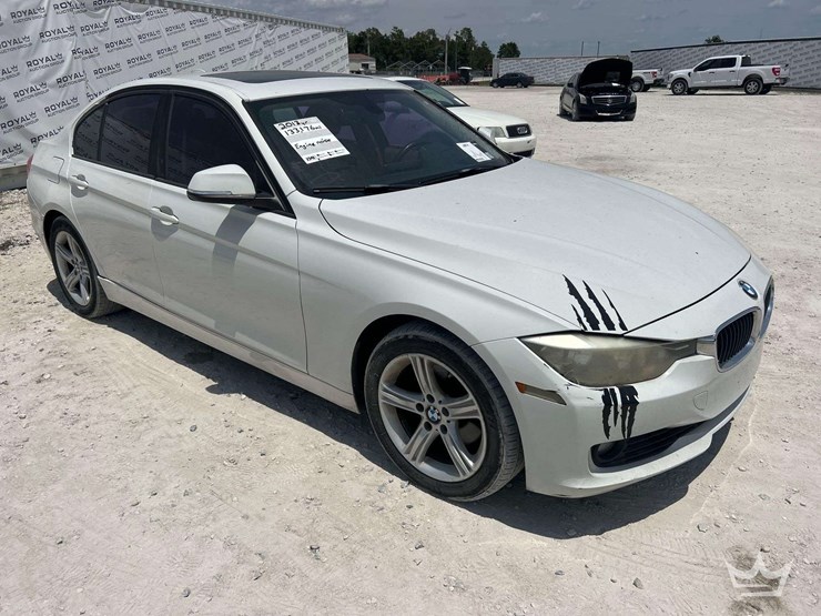 2013-bmw-328i-sedan-image-2