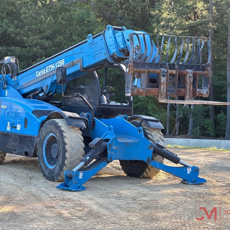 2016 GENIE GTH1256
