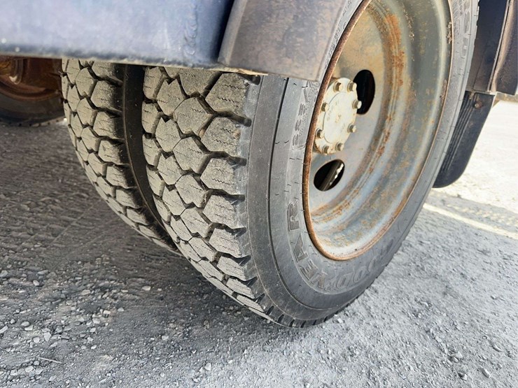 2016-ford-f450-xl-image-10