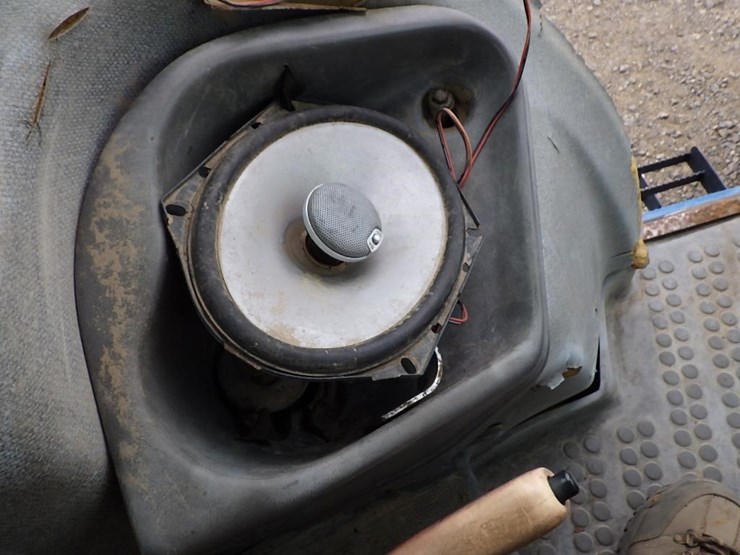ford-8340-image-45