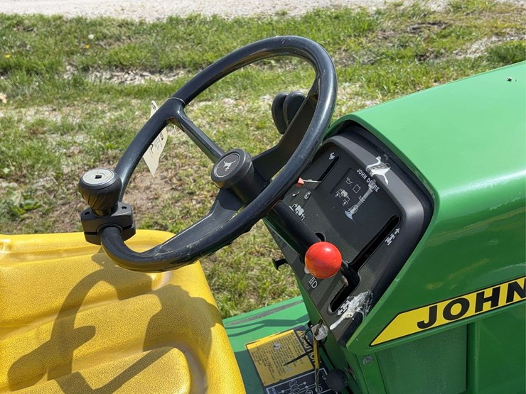 john-deere-322-image-34
