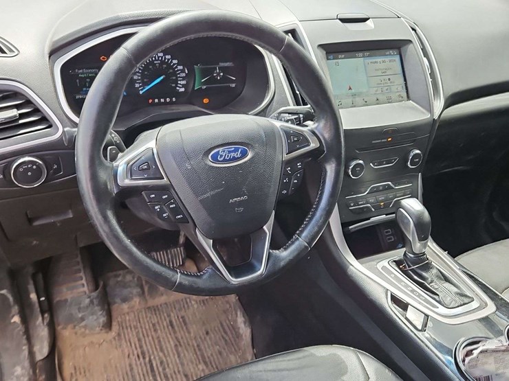 2017-ford-edge-sel-image-16