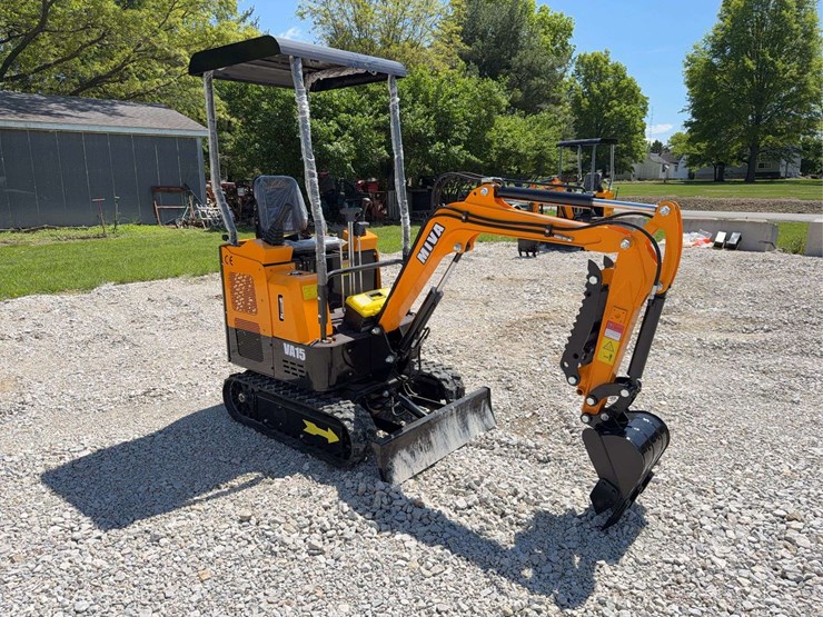 2026-miva-va15-mini-excavator-image-7