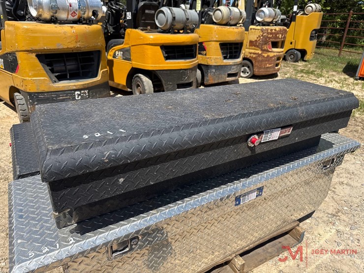black-weather-guard-aluminum-diamond-plate-side-mount-tool-box-image-1