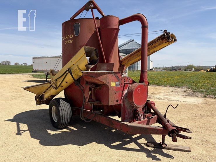 new-holland-358-image-4