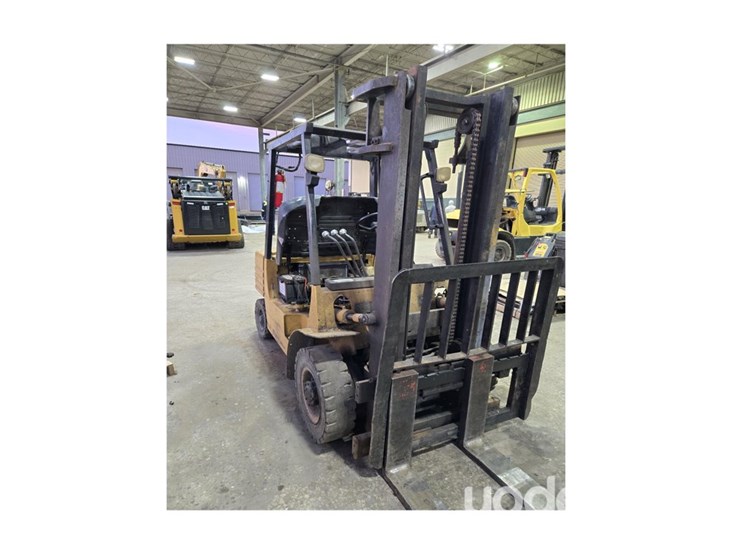 2000-caterpillar-gp30-image-3