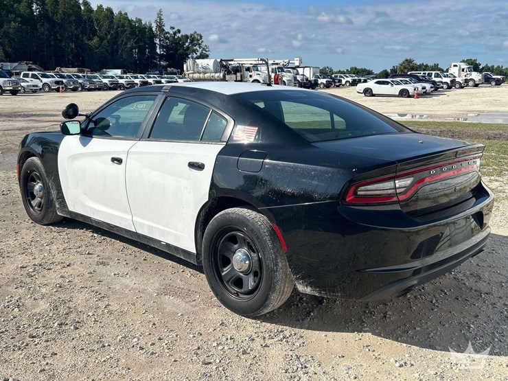 2019-dodge-charger-sedan-image-5