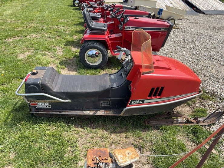 1972-massey-ferguson-300-image-6