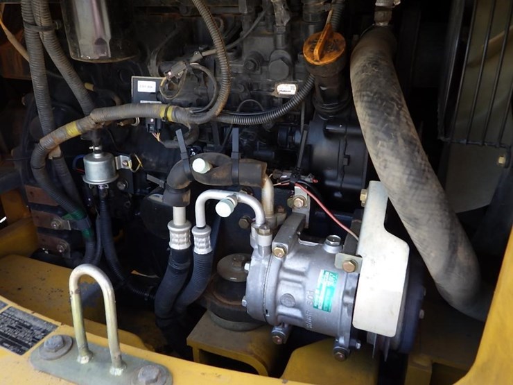 2012-john-deere-60d-image-8
