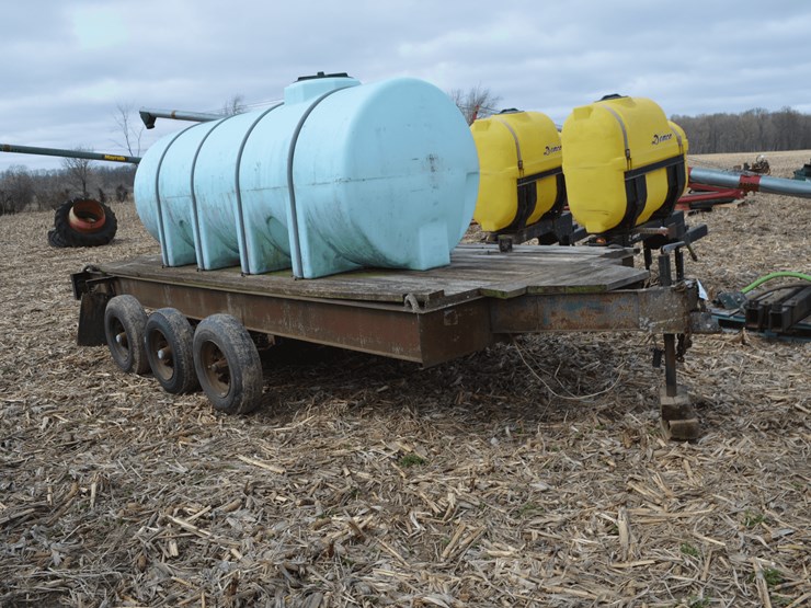 1000-gallon-poly-tank-on-homemade-trailer-image-1
