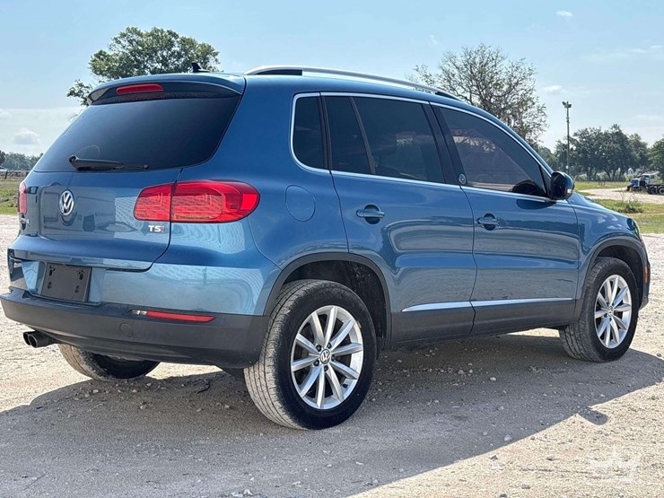 2017-volksagen-tiguan-suv-image-3