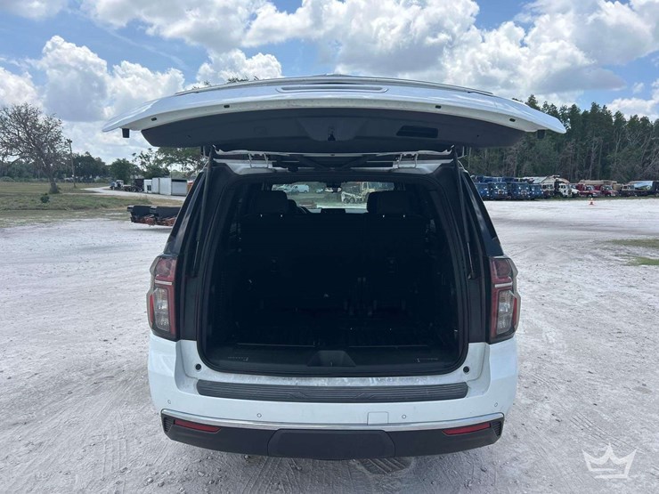 2023-chevrolet-tahoe-image-19