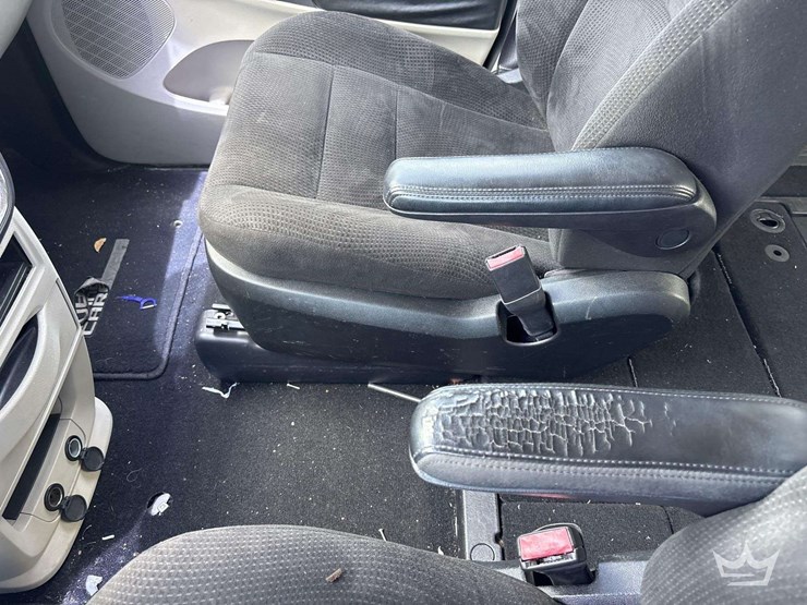 2017-dodge-grand-caravan-image-18