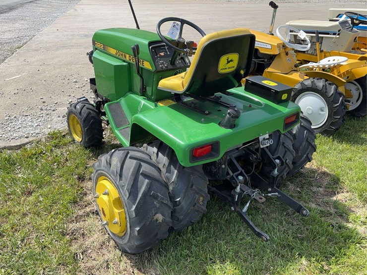 john-deere-322-image-3