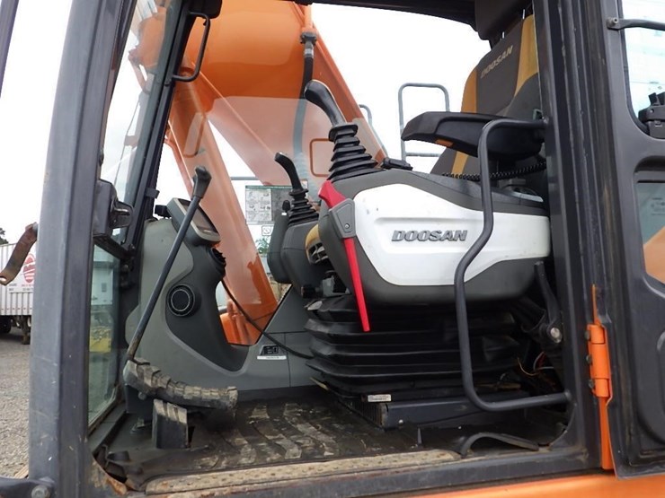 doosan-dx225-lc-3-image-45
