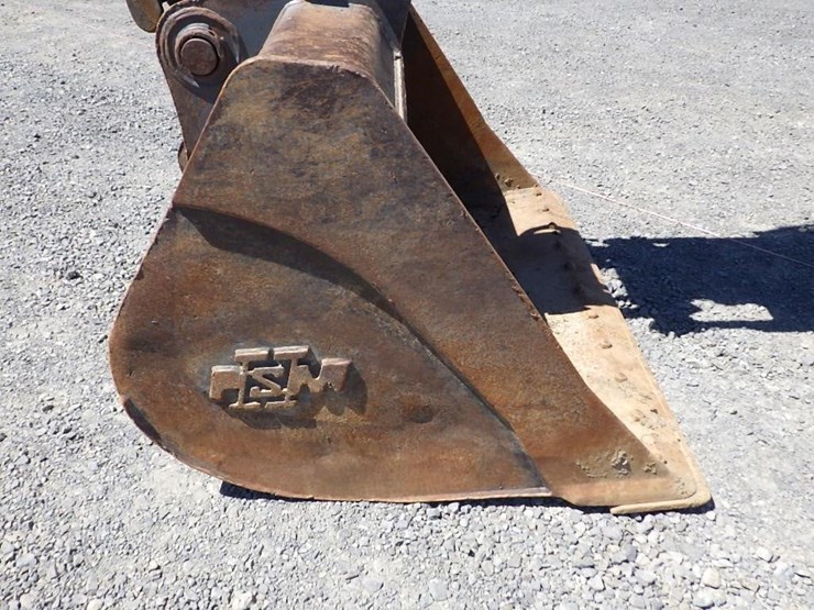 deere-245g-lc-image-25