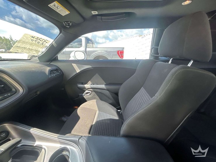 2023-dodge-challenger-coupe-image-19