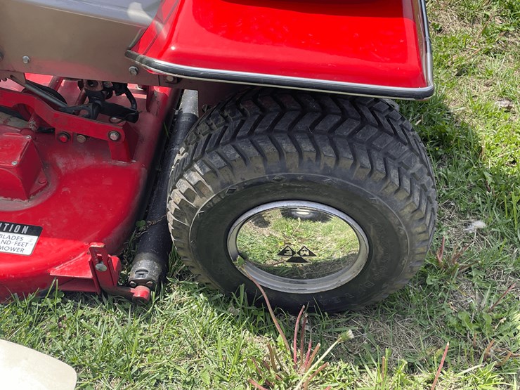 1971-massey-ferguson-7-image-18