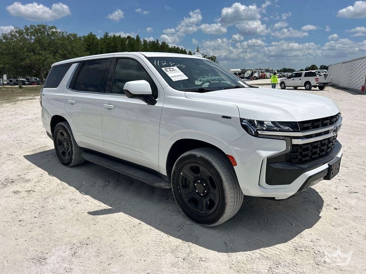 2021-chevrolet-tahoe-image-2