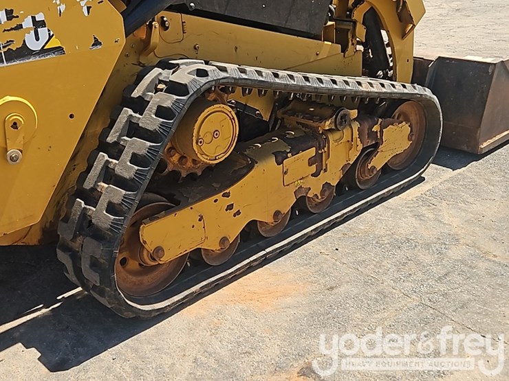 2019-caterpillar-259d-image-11