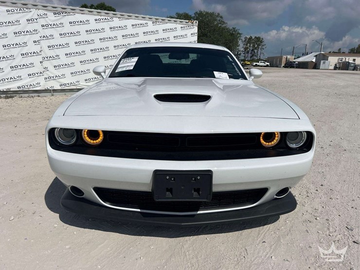 2023-dodge-challenger-coupe-image-27