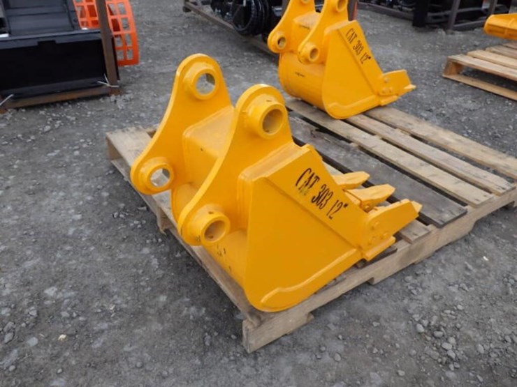 caterpillar-303-image-3