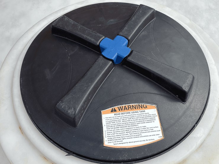 poly-tank-1100-gallon-image-4