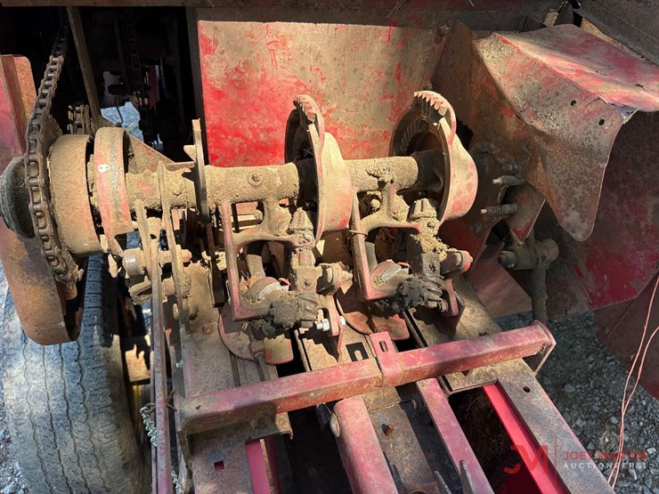 new-holland-277-image-5