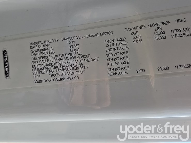 2020-freightliner-cascadia-126-image-45