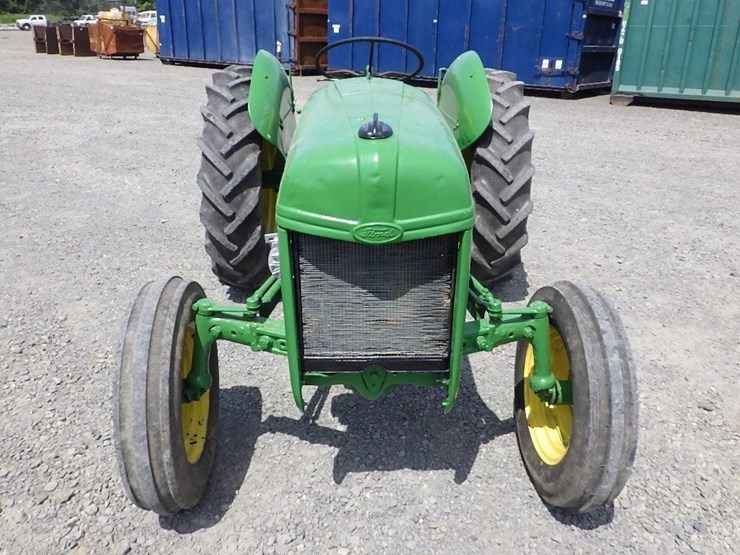 ford-tractor-image-2