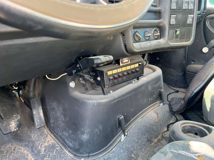 2004-altec-aa755l-image-29