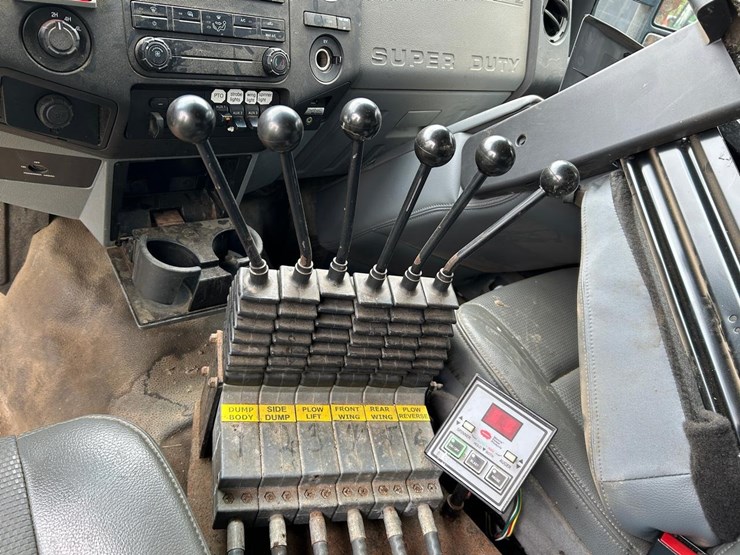 ford-f550-image-22