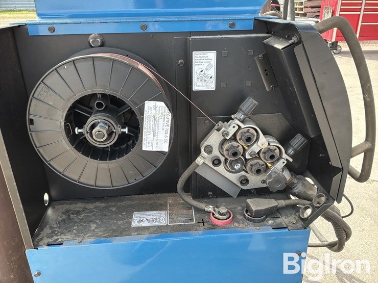 miller-millermatic-350p-welder-image-18