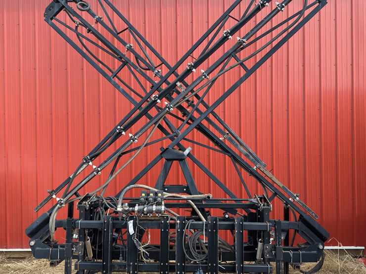demco-sprayer-boom-image-1