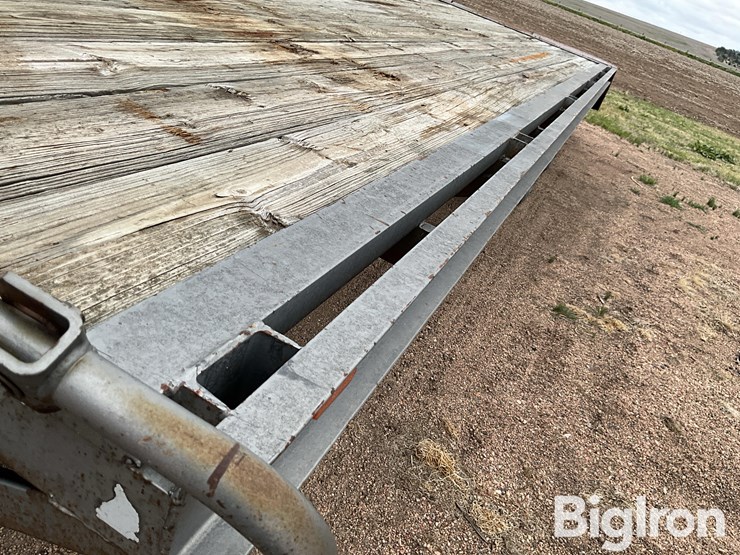 1993-trailmann-8’6”x25’-t/a-gooseneck-flatbed-trailer-image-14