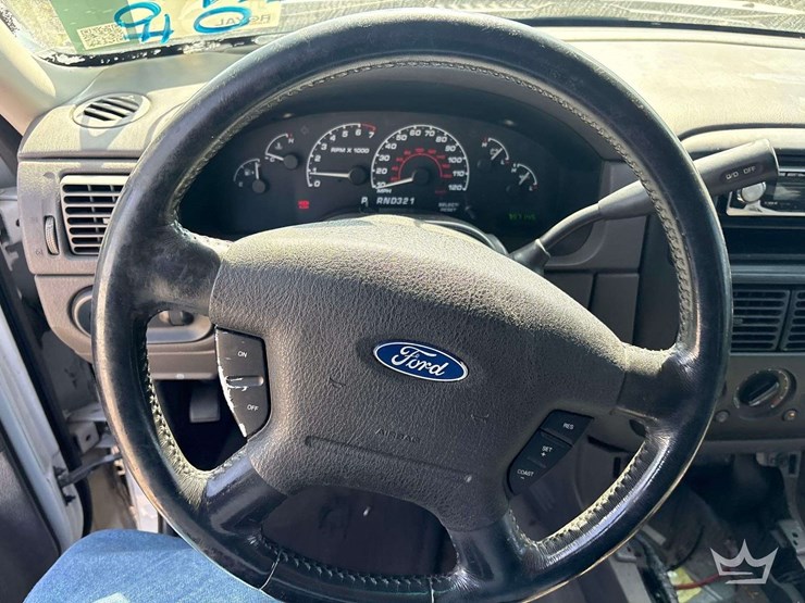 2002-ford-explorer-image-14