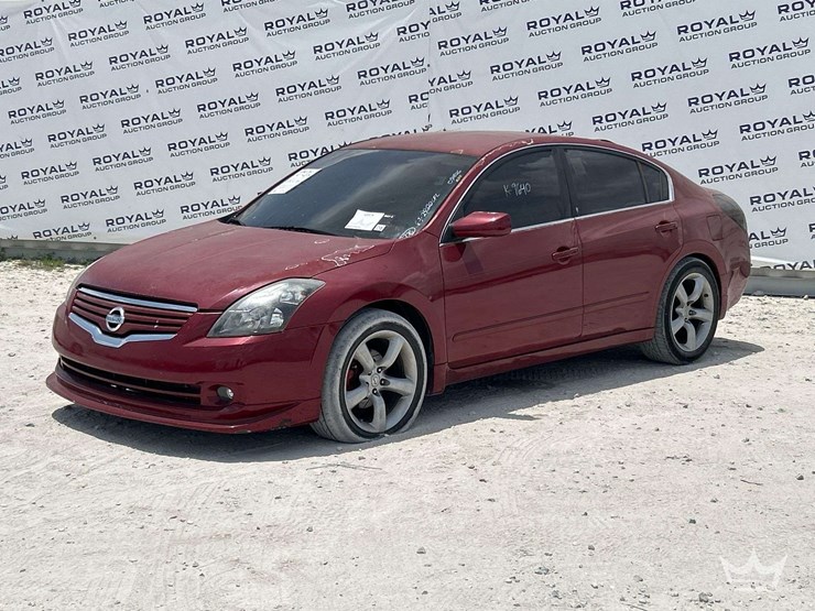 2007-nissan-altima-sedan-image-1