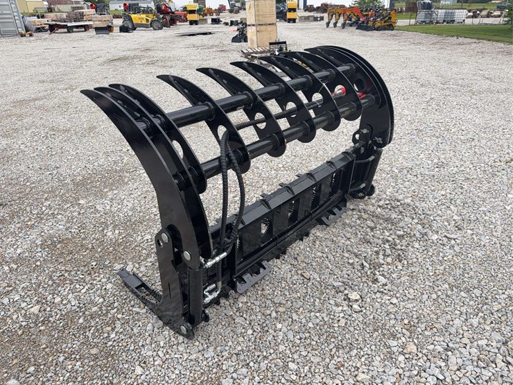 2026-giyi-72"-skid-steer-grapple-image-5