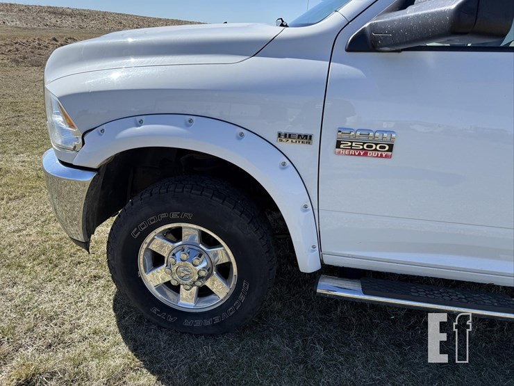 2011-ram-2500-big-horn-image-10