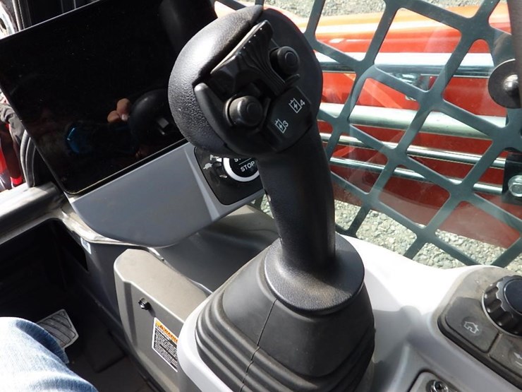 2024-kubota-svl75-3-image-28