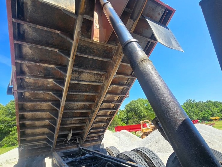 #24354-•-2002-mack-cv513-granite-dumptruck-image-33