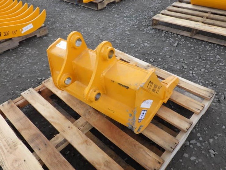caterpillar-303-image-3