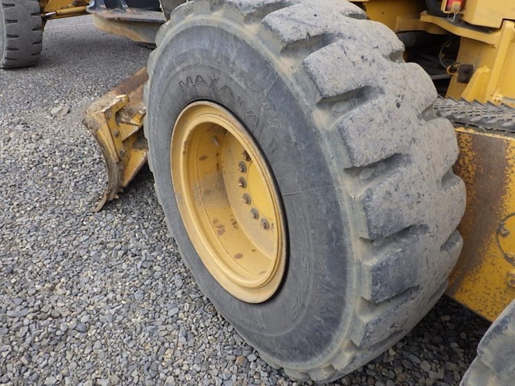 2016-deere-772gp-image-53