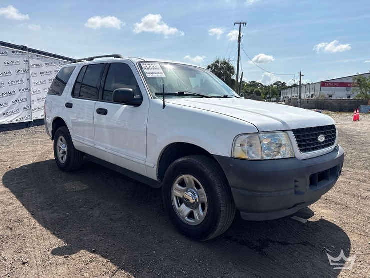 2002-ford-explorer-image-2