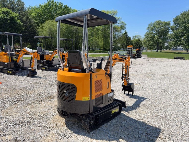 2026-miva-va15-mini-excavator-image-5