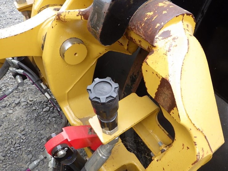 2022-caterpillar-930m-image-25