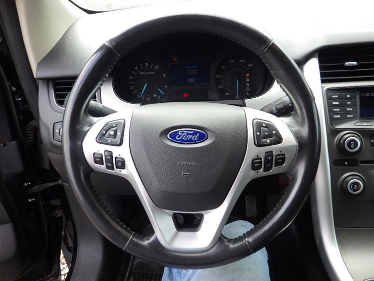 2013-ford-edge-image-27