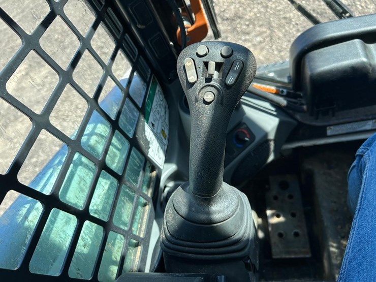 2023-bobcat-s450-image-22